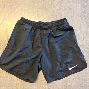 Nike Men's Black Athletic Shorts 5 inch Drifit Medium